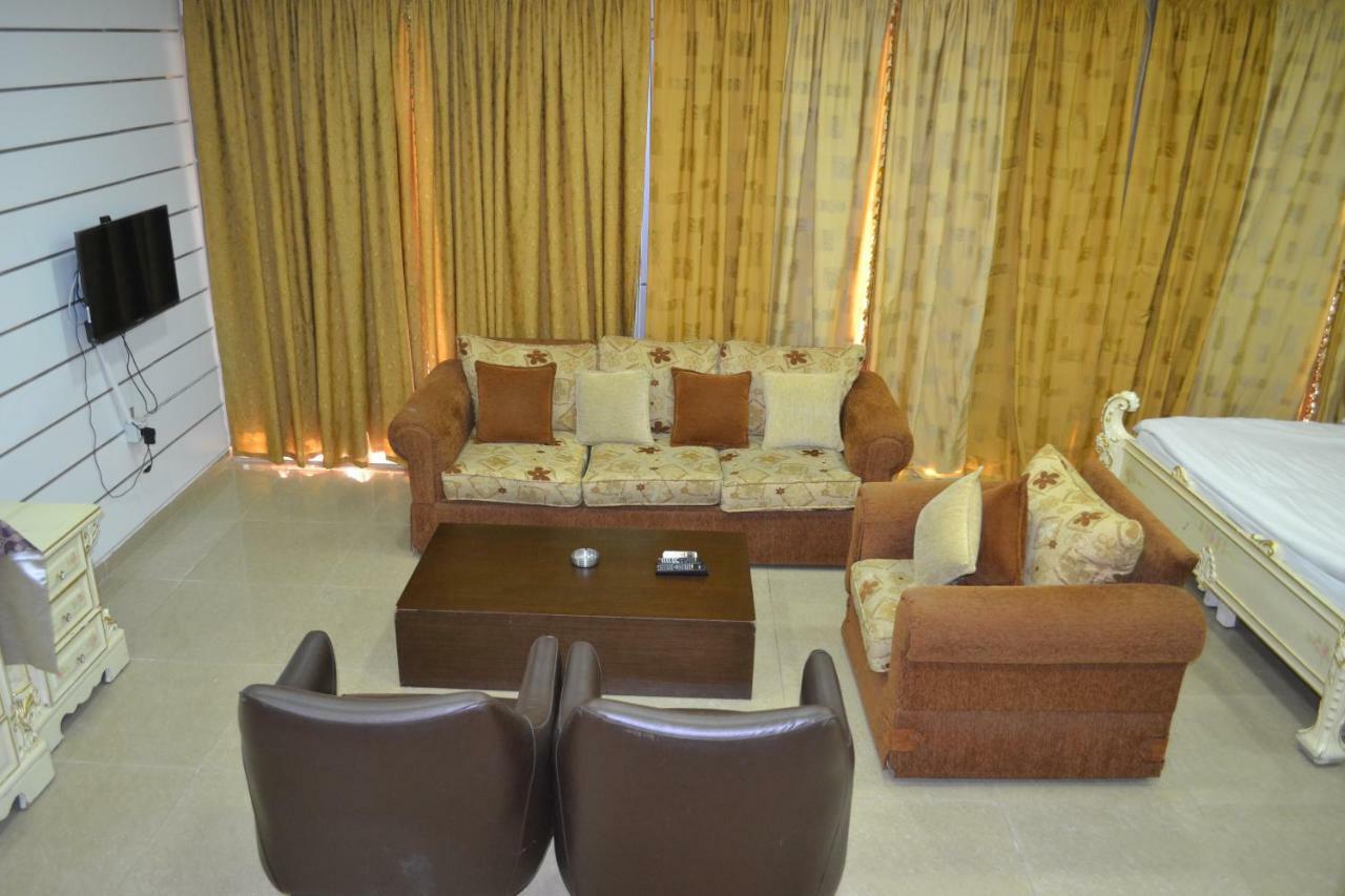 Silver Apartments Бейрут Екстериор снимка