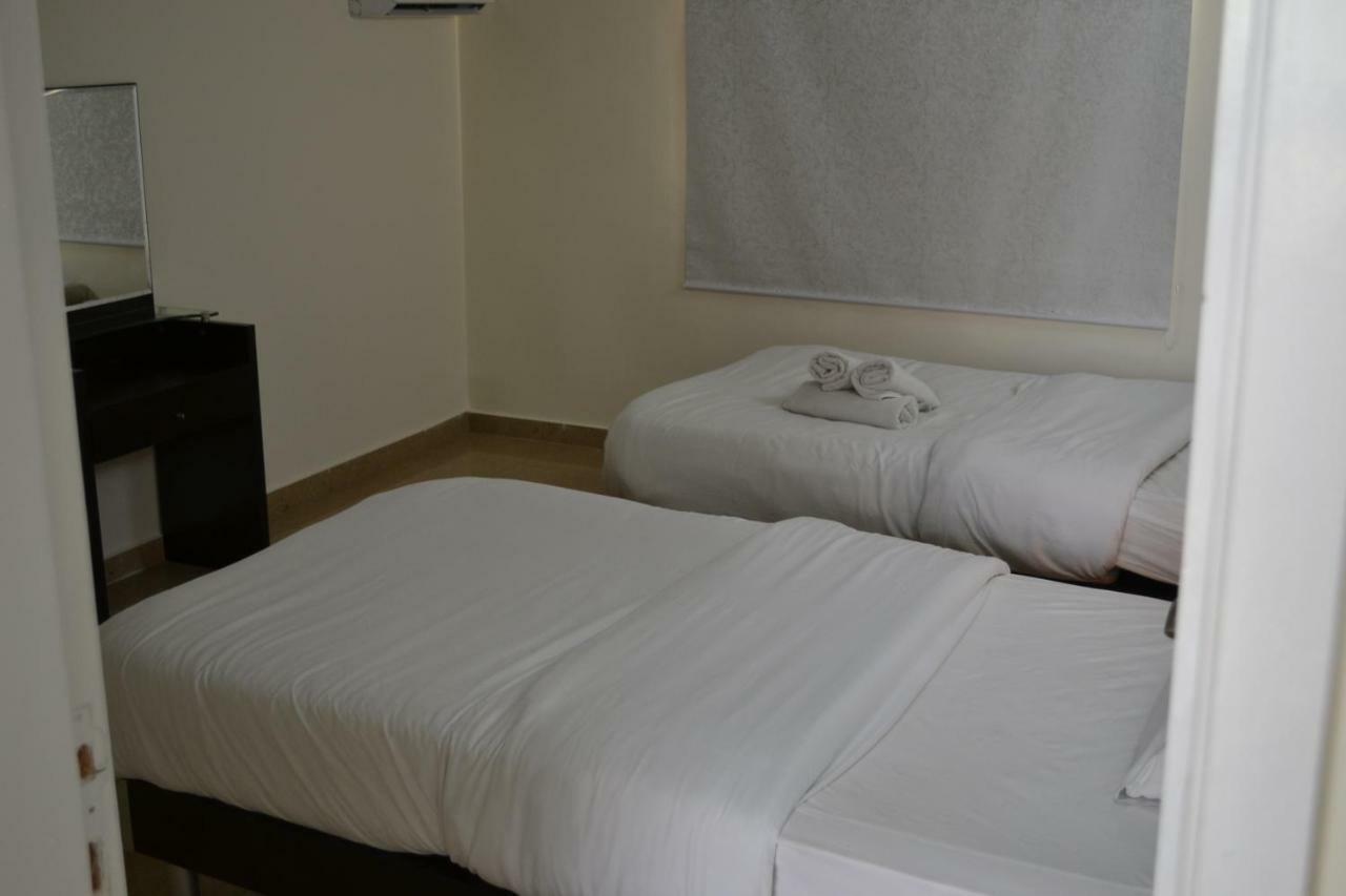 Silver Apartments Бейрут Екстериор снимка